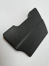 Оригинальная крышка блока предохранителей Опель Зафира А 90590741LHD / 330188061